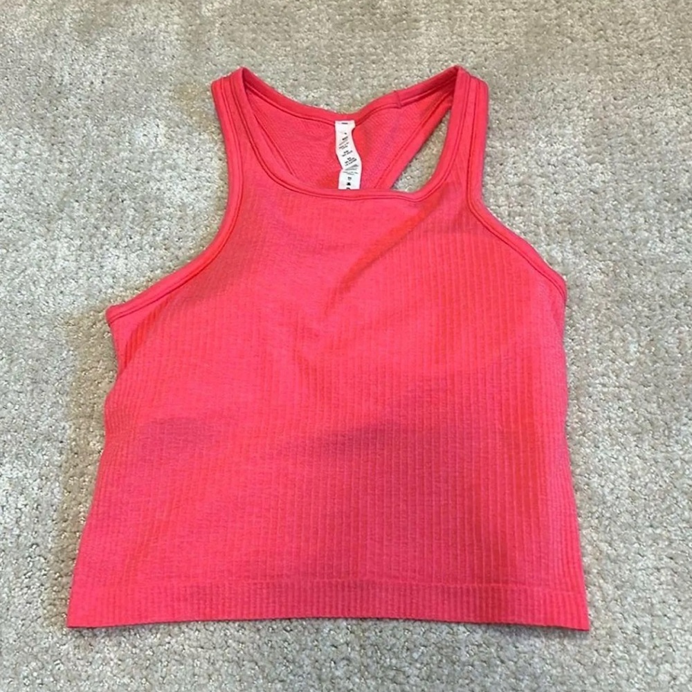 NWOT Lululemon ebb to street cropped tank